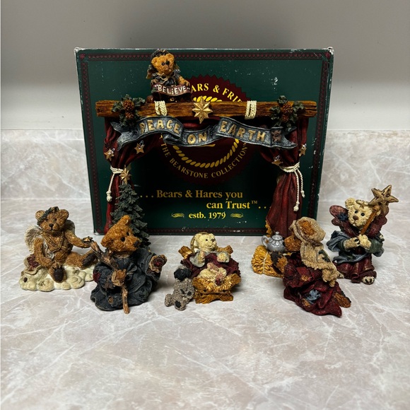 Boyds Bears The BearStone Collection Nativity series, 1, 2, 3 and 4. - Picture 10 of 11